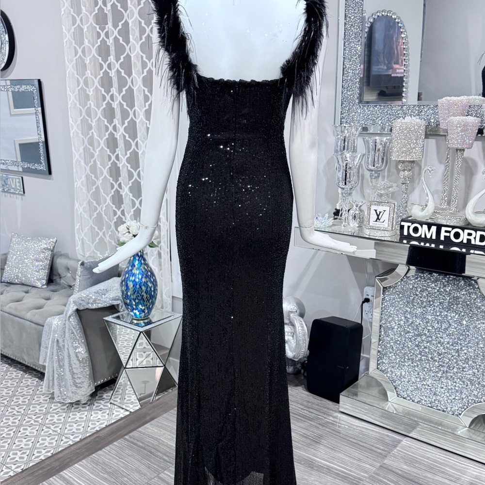 Clearance price 📣 new Black Evening Sequin Gown. - Picture 8 of 17